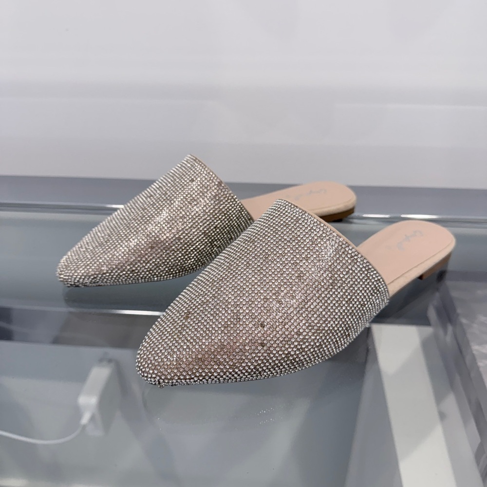 Qupid Cream Rhinestone Slides - Picture 1 of 6